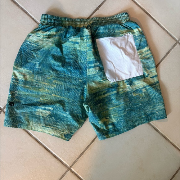 Lululemon Trunks with Drawstring - Picture 2 of 2
